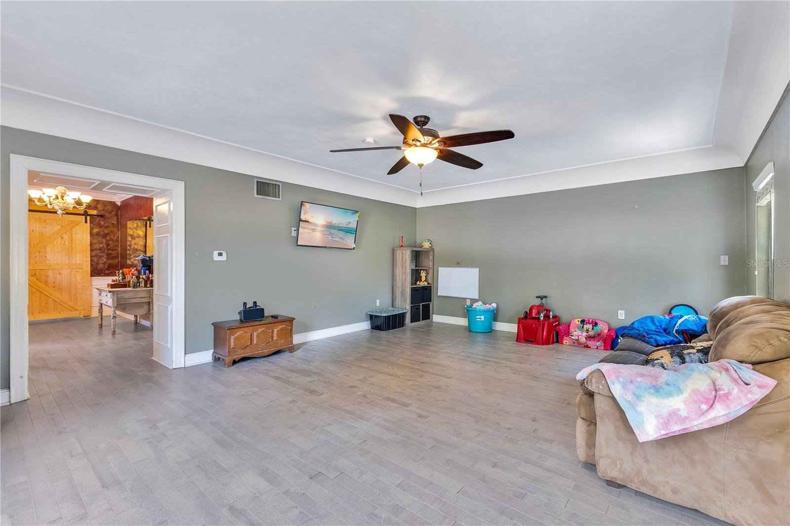 Image 13 of 40 For 811 Fairlington Drive