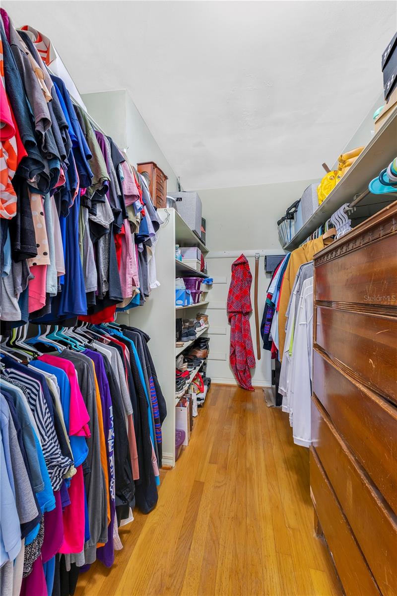 Image 16 of 40 For 811 Fairlington Drive