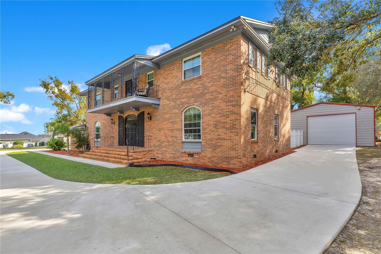 Image 2 of 40 For 811 Fairlington Drive