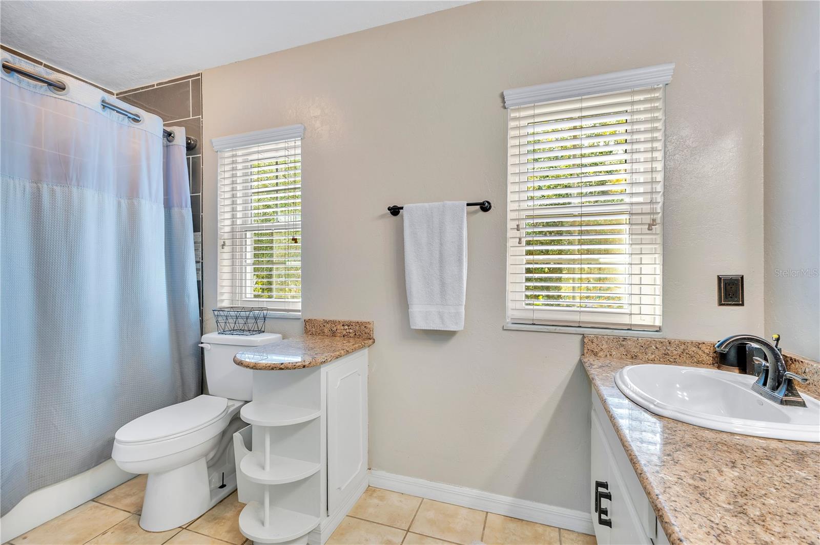 Image 23 of 40 For 811 Fairlington Drive