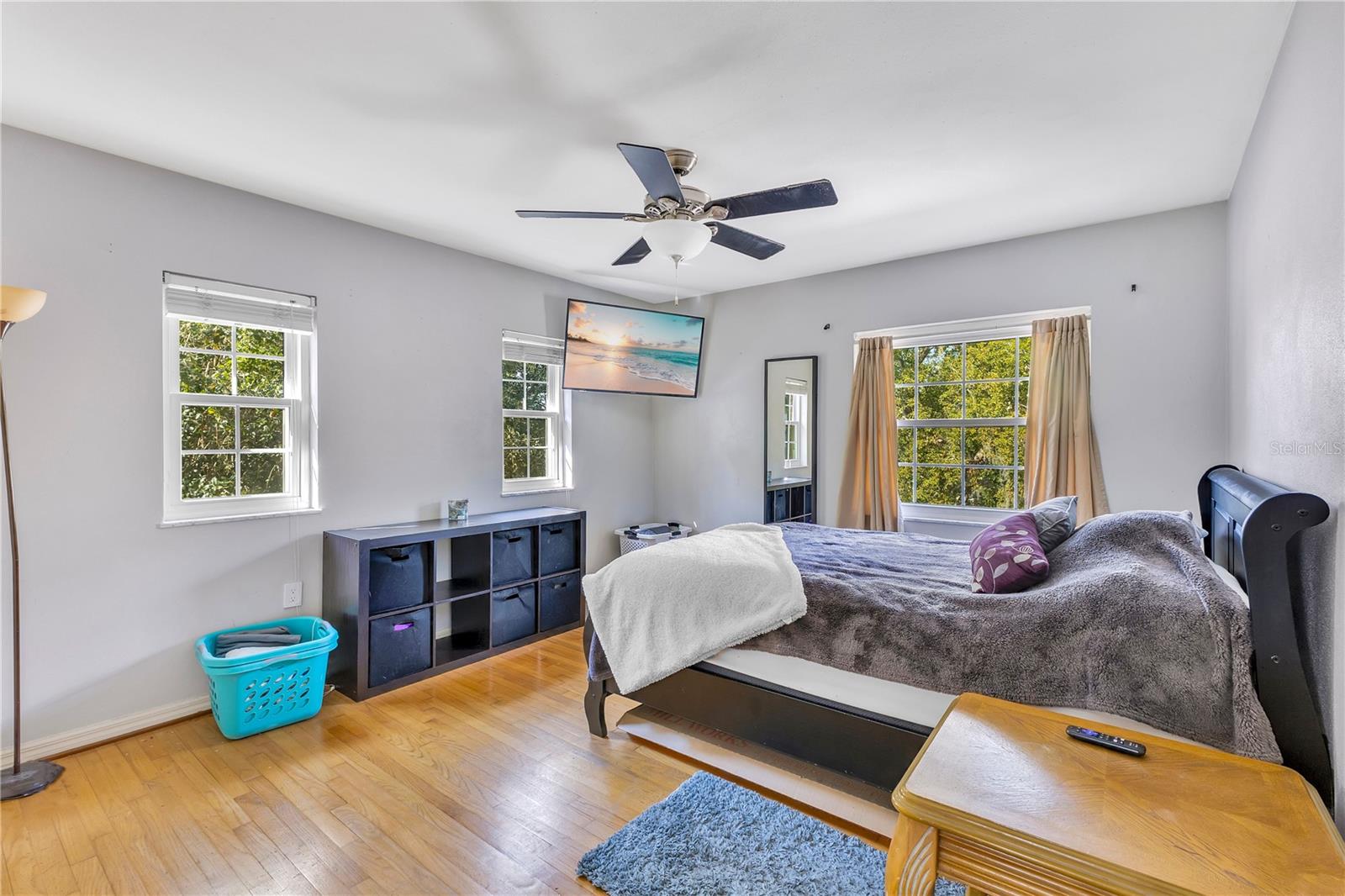 Image 24 of 40 For 811 Fairlington Drive