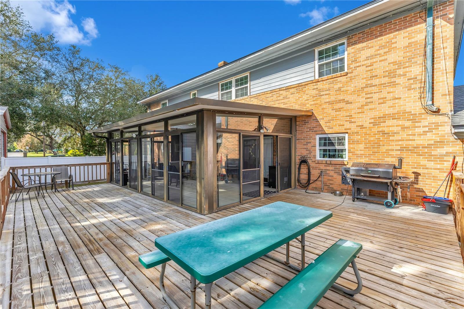 Image 28 of 40 For 811 Fairlington Drive