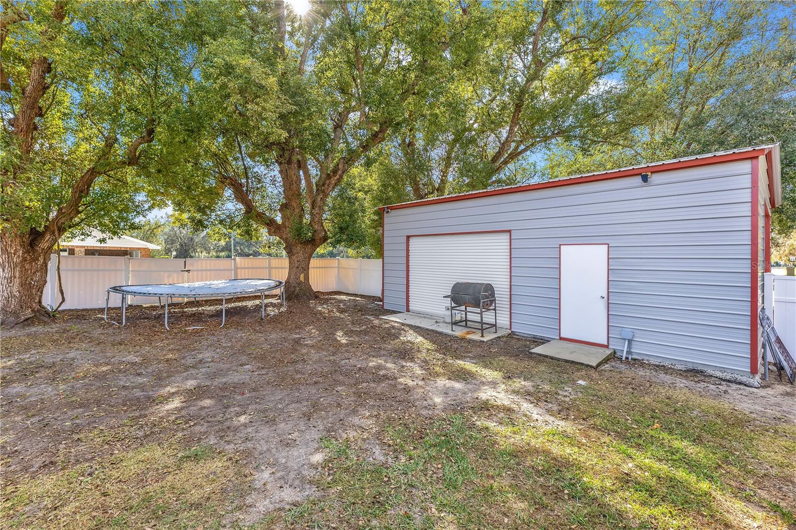 Image 32 of 40 For 811 Fairlington Drive