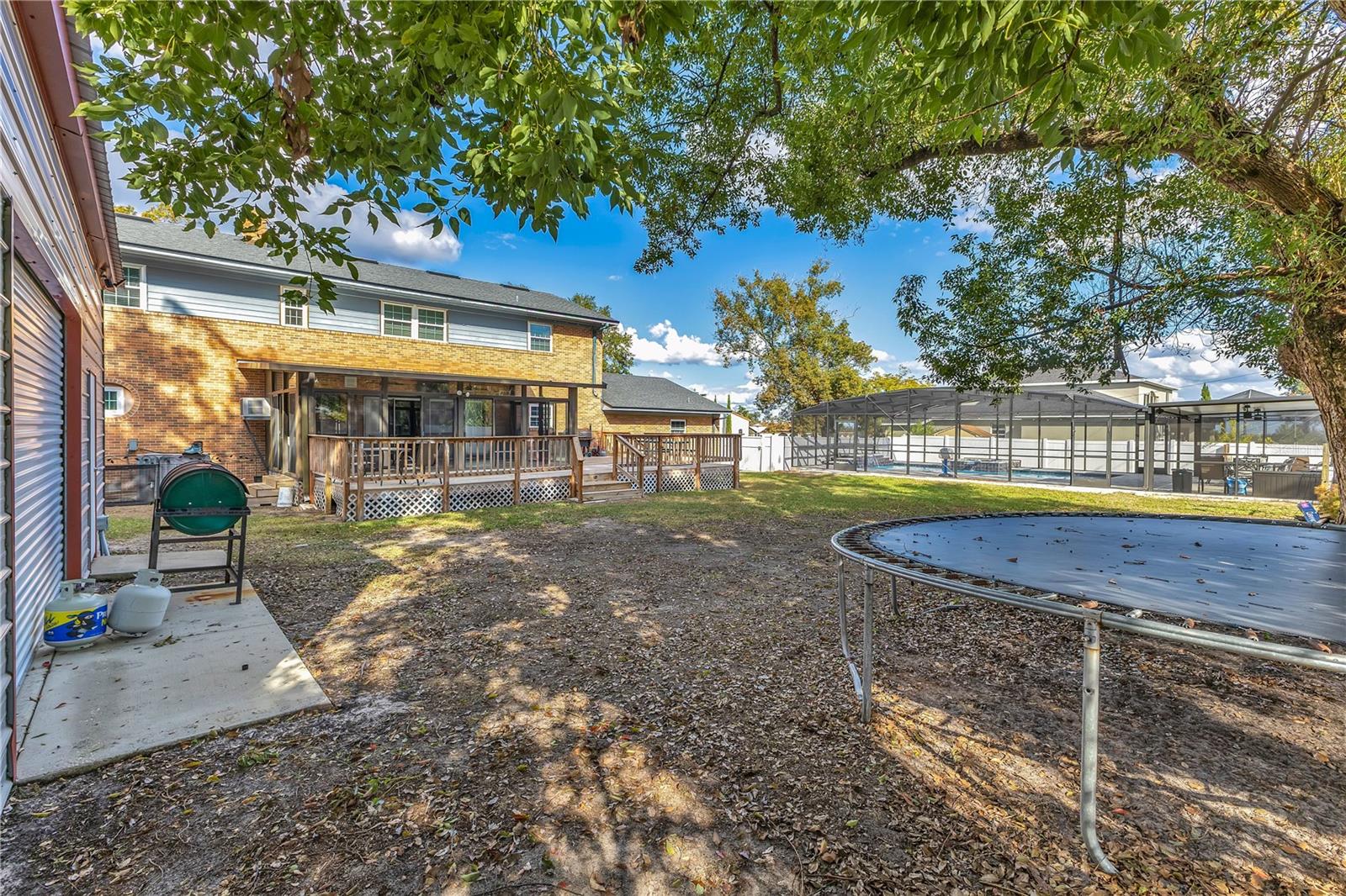 Image 36 of 40 For 811 Fairlington Drive