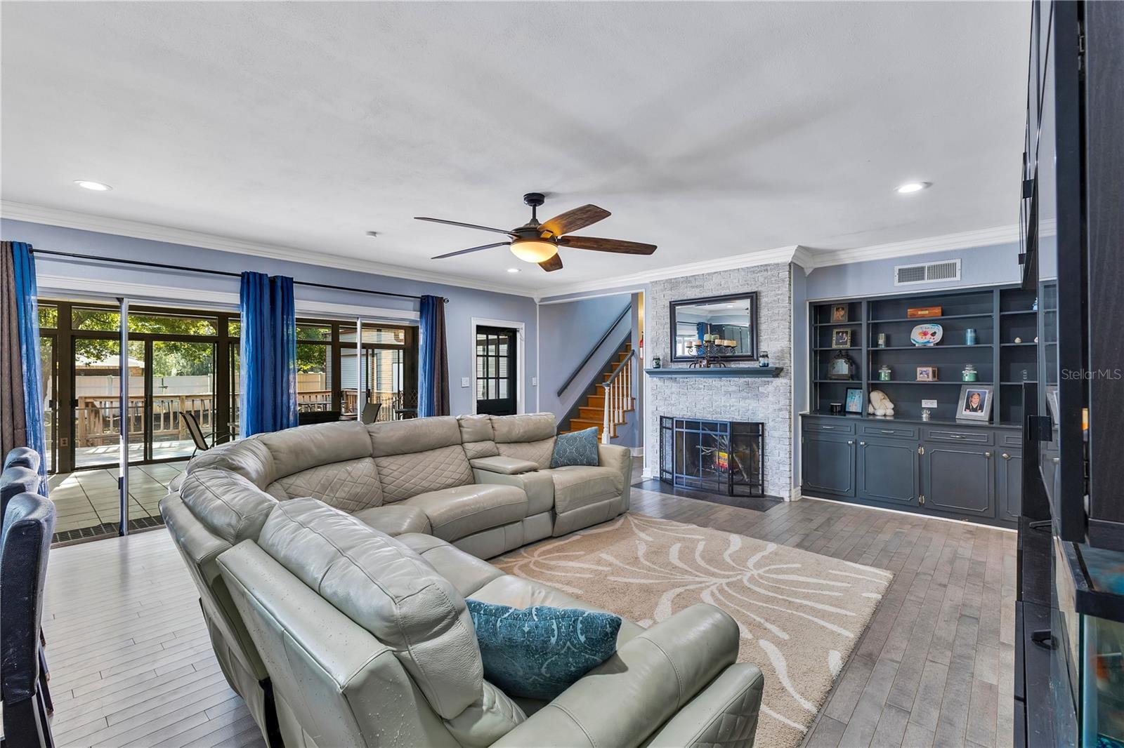 Image 5 of 40 For 811 Fairlington Drive