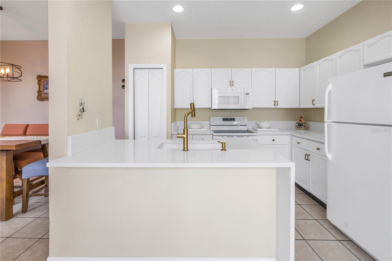 Image 33 of 68 For 1050 Starkey Road 2201