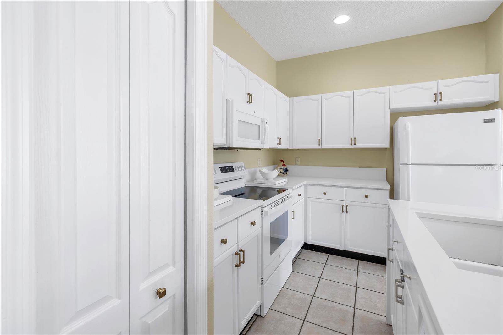 Image 39 of 68 For 1050 Starkey Road 2201