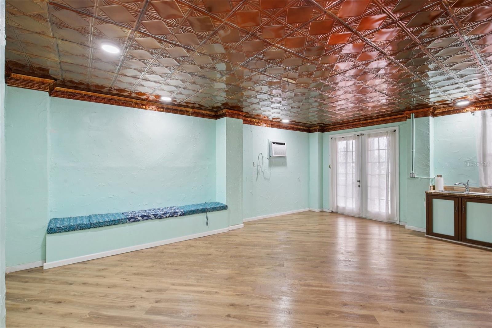 Image 25 of 35 For 6333 Lonnie Lee Lane