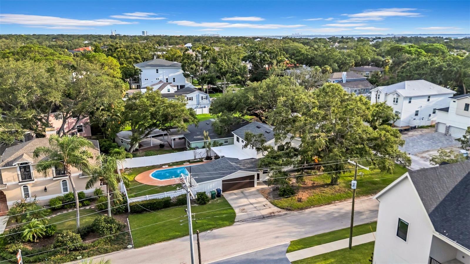 Image 2 of 40 For 2302 Occident Street