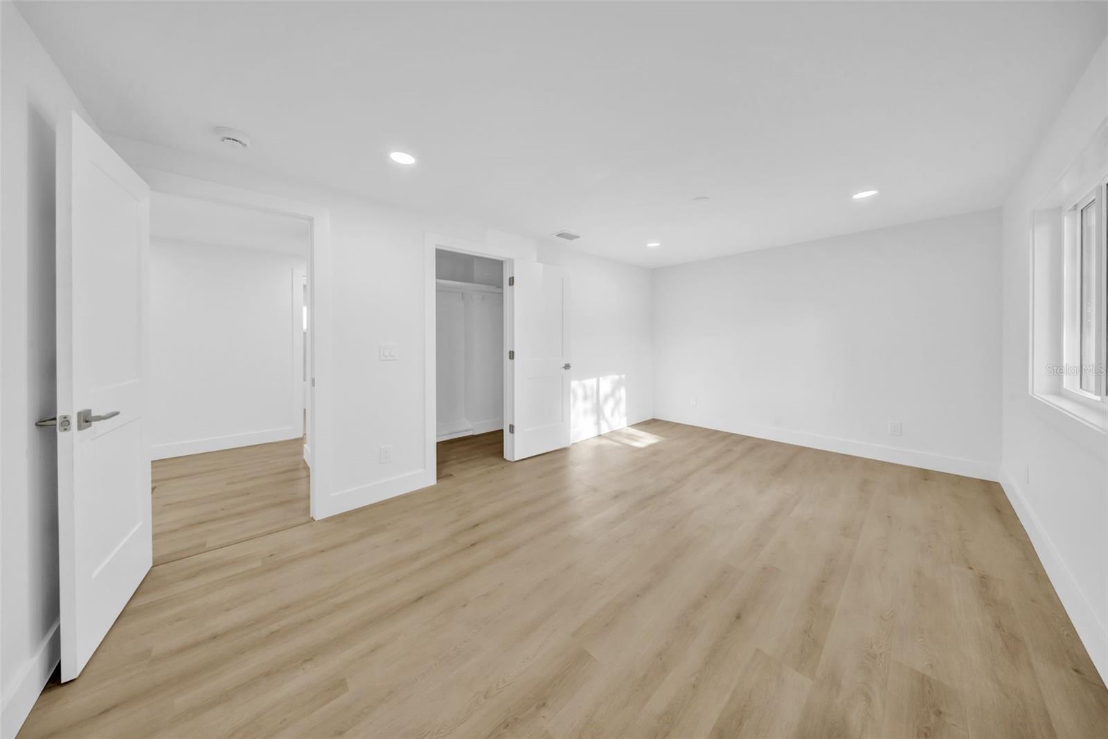 Image 28 of 40 For 2302 Occident Street