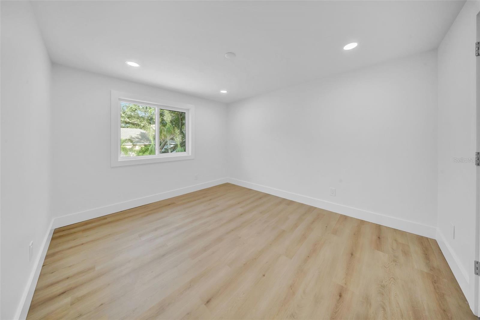 Image 31 of 40 For 2302 Occident Street