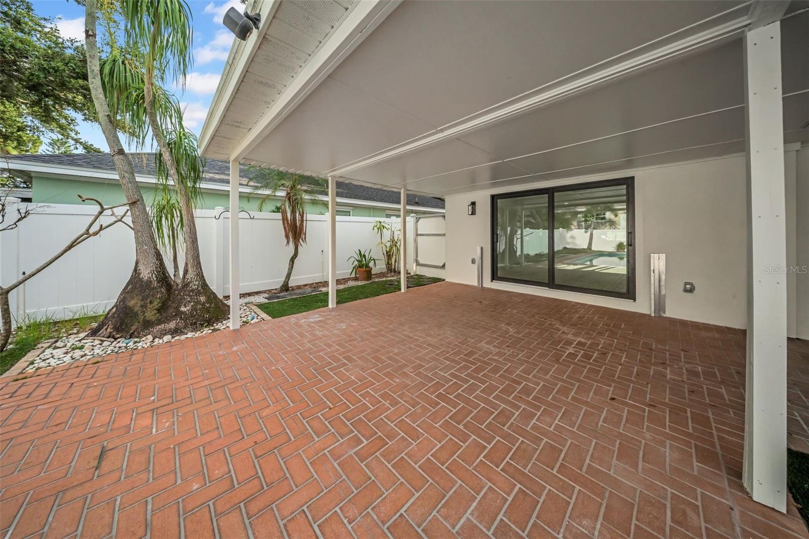 Image 6 of 40 For 2302 Occident Street