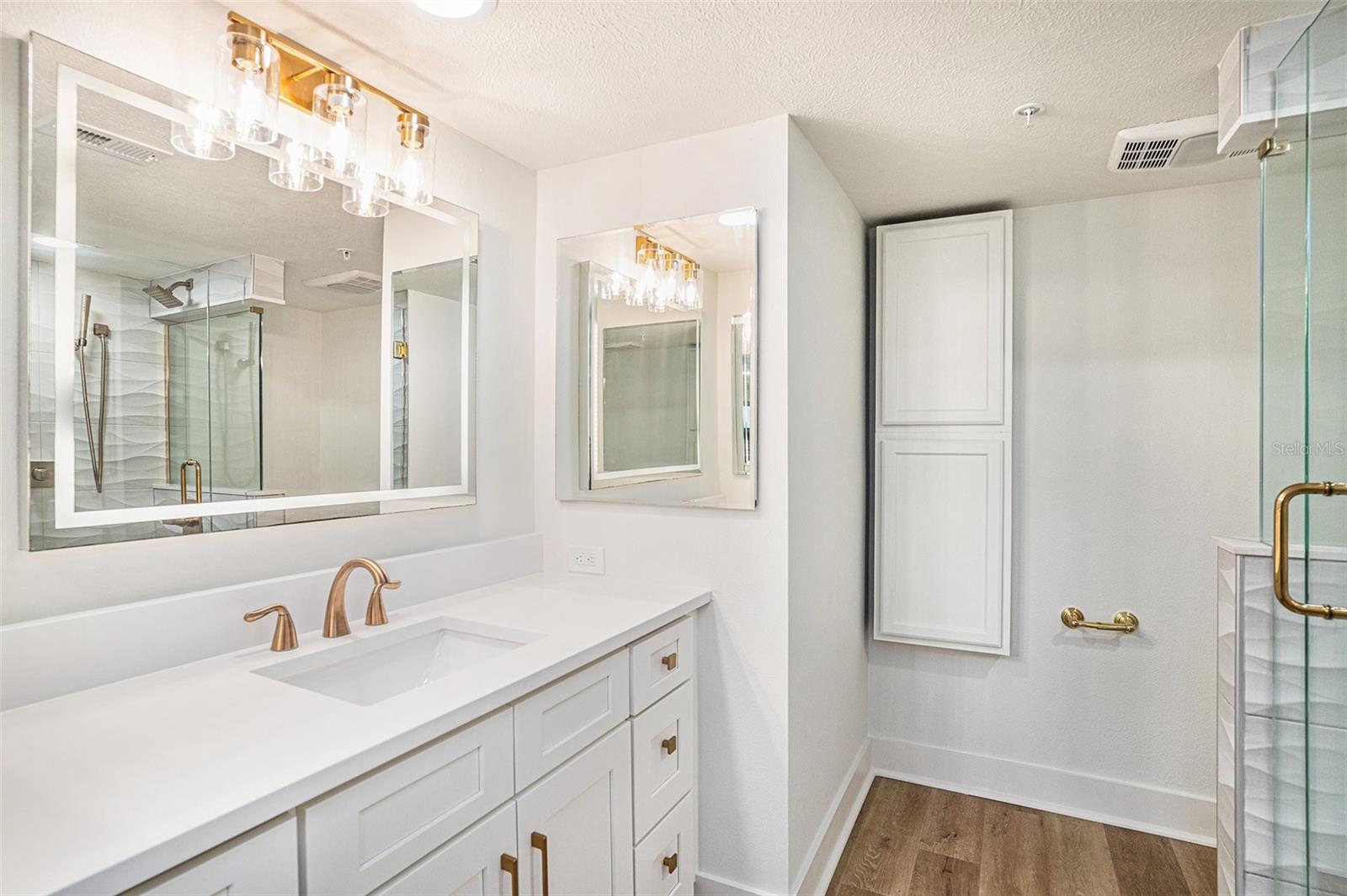 Listing photo id 21 for 1480 Gulf Boulevard 905