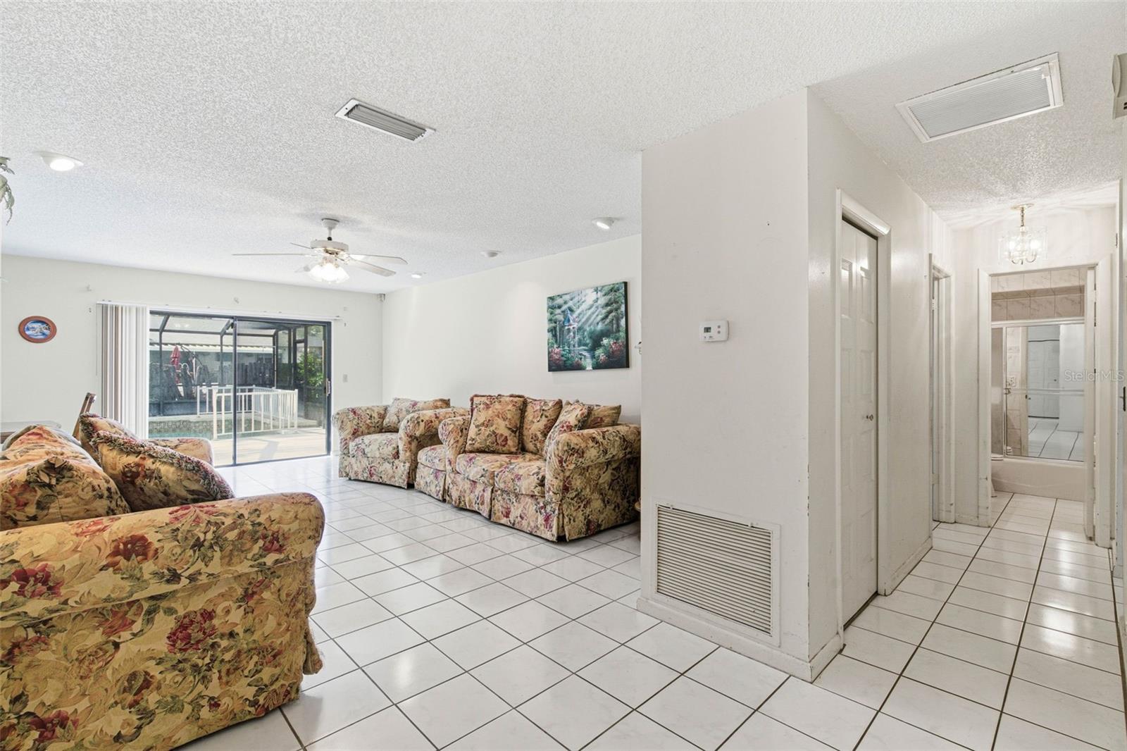 Image 7 of 27 For 15606 Farnsworth Lane