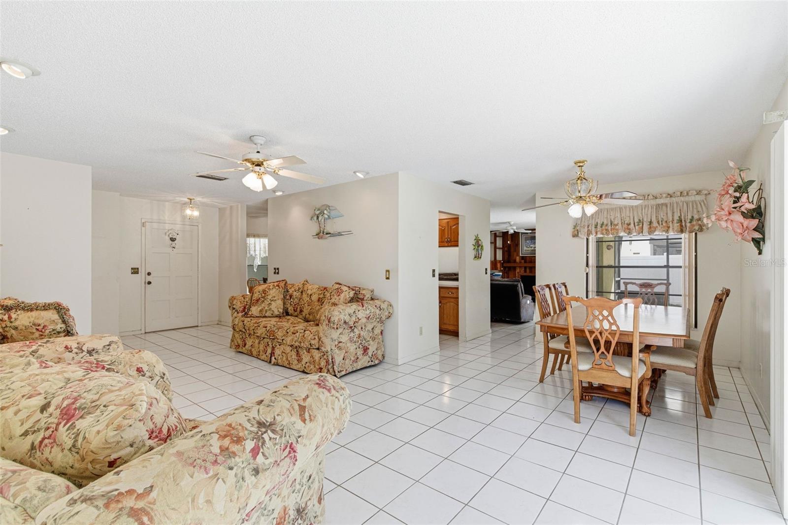 Image 9 of 27 For 15606 Farnsworth Lane