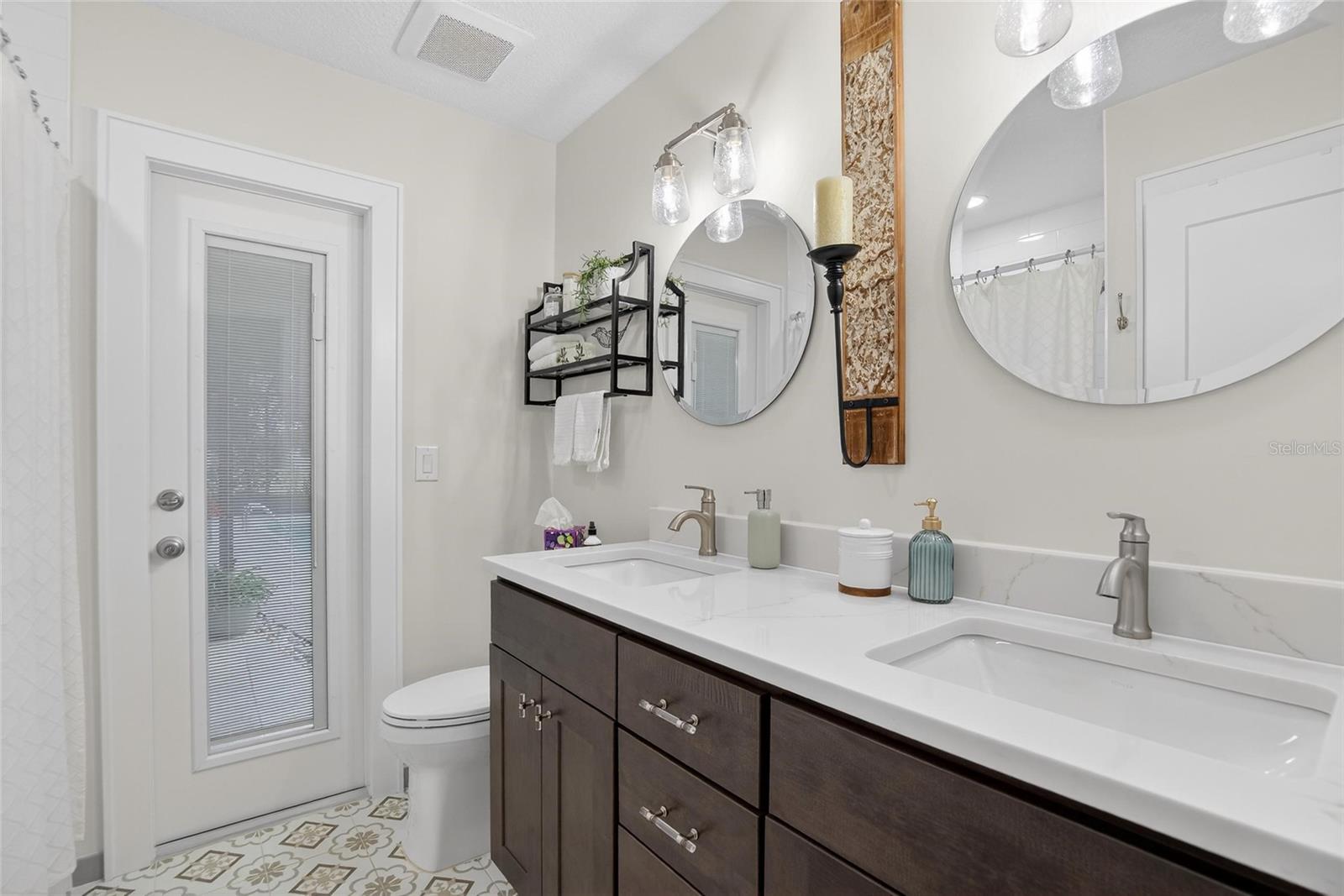 Listing photo id 35 for 13206 Tifton Drive