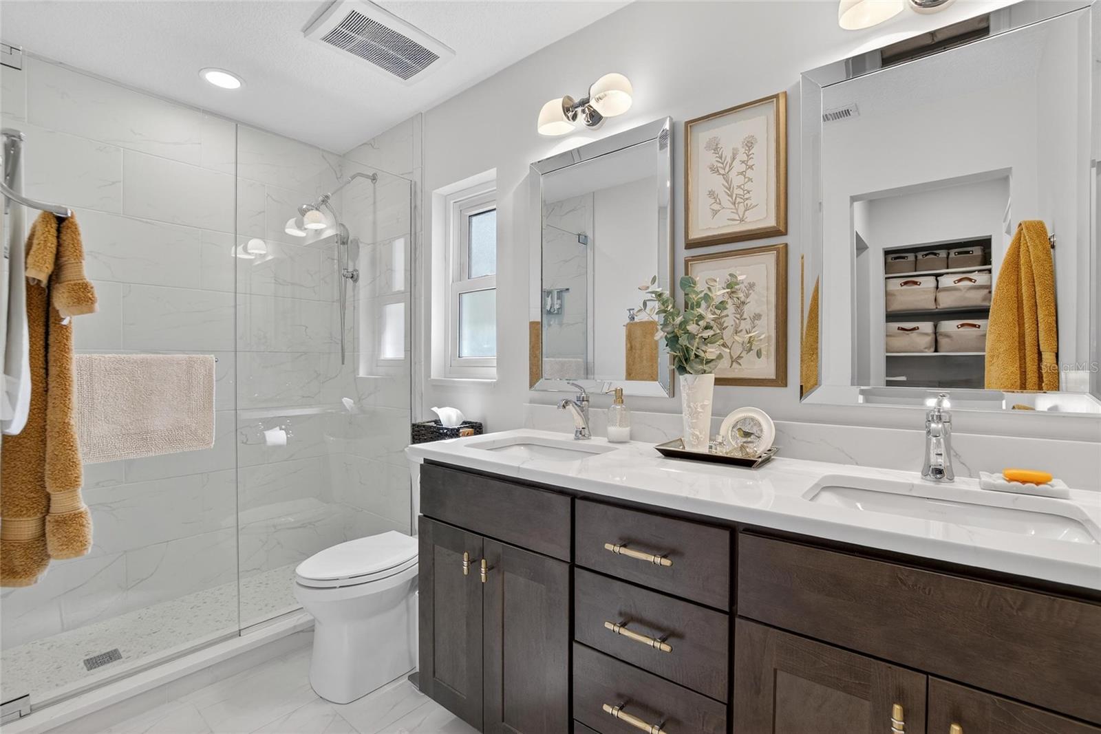 Listing photo id 2 for 13206 Tifton Drive