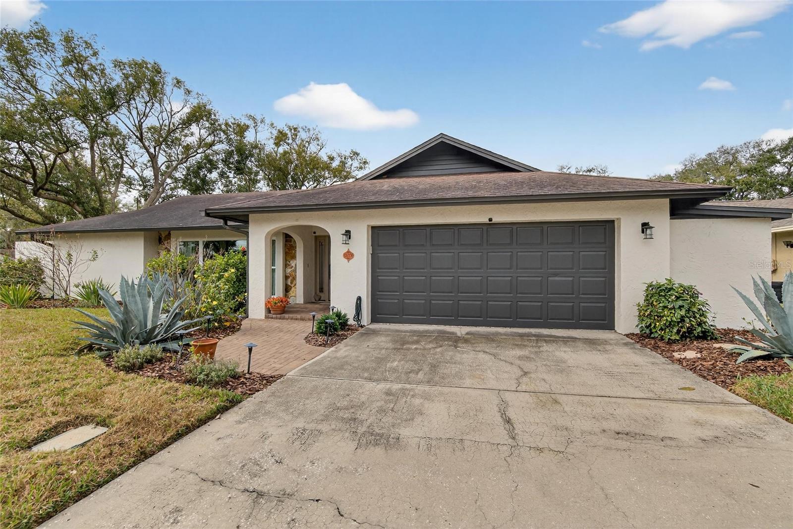 Listing photo id 77 for 13206 Tifton Drive