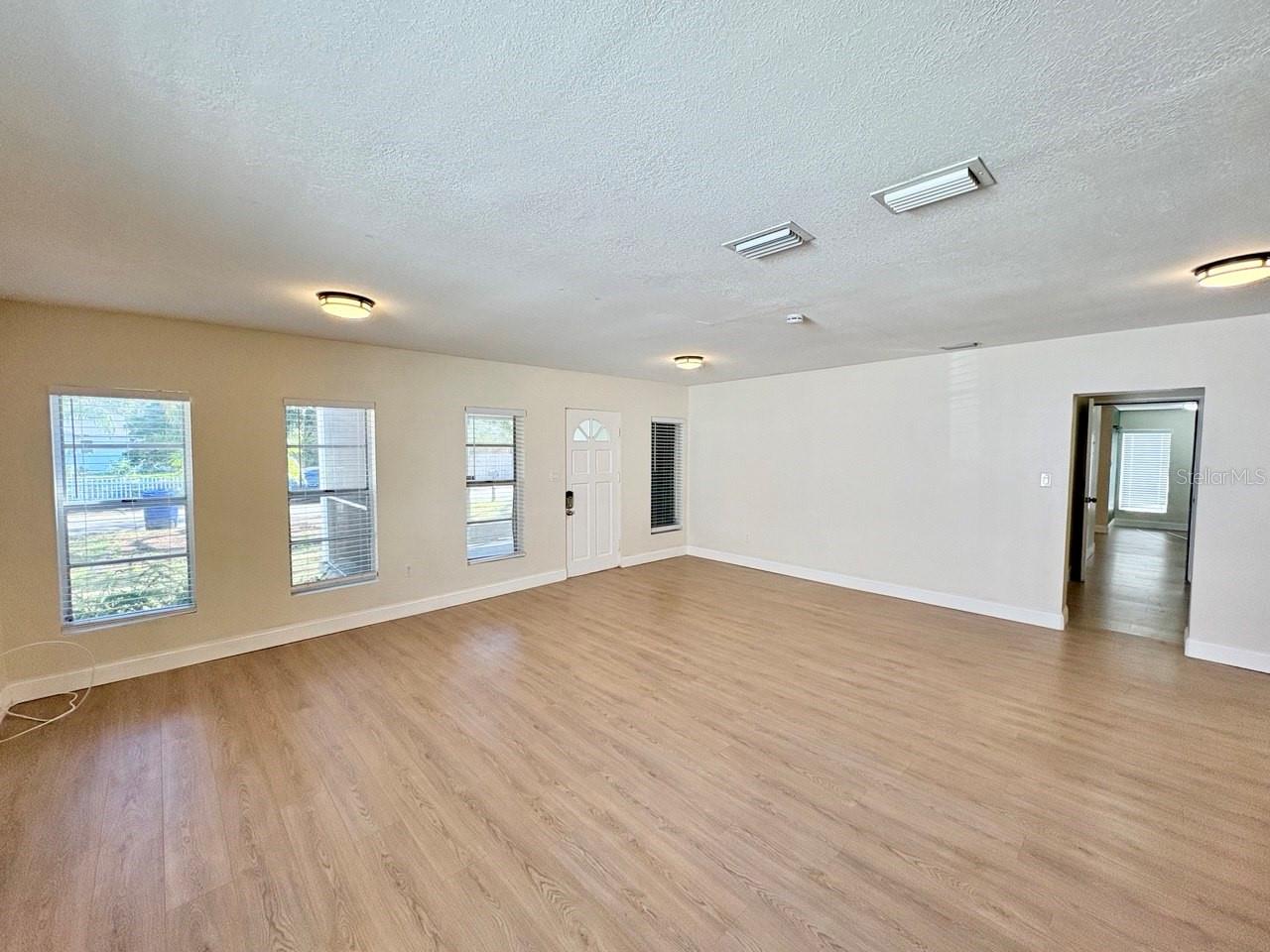 Image 5 of 26 For 8904 Hamner Avenue