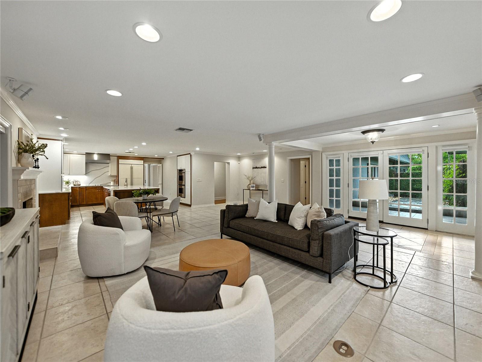 Image 26 of 95 For 1249 Lake Point Drive