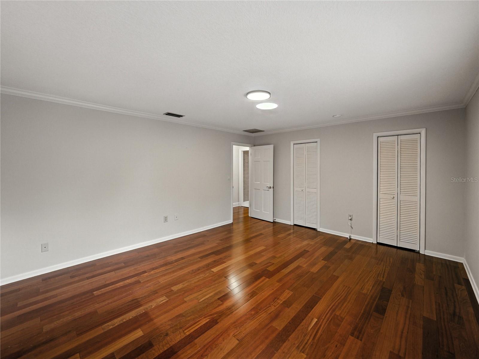 Image 34 of 95 For 1249 Lake Point Drive