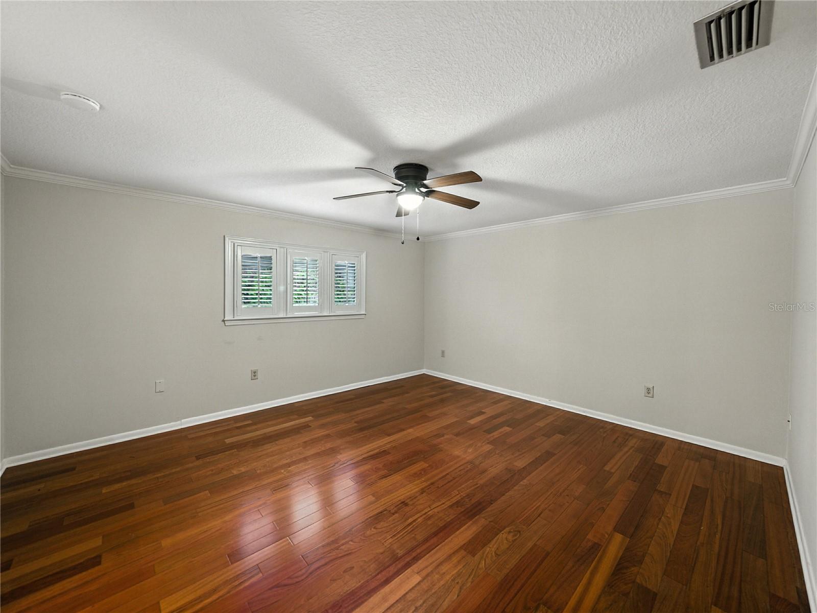 Image 35 of 95 For 1249 Lake Point Drive