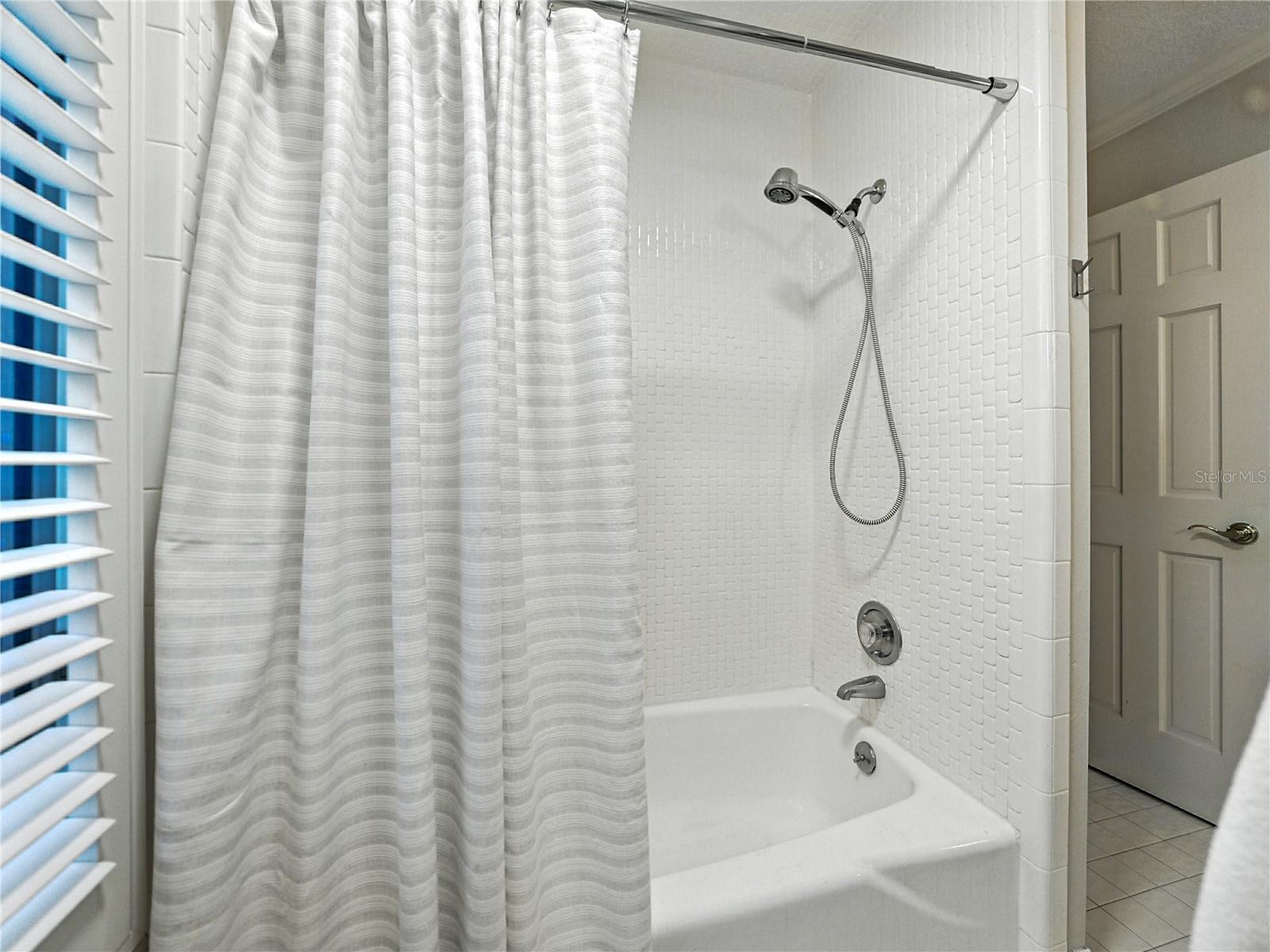 Image 38 of 95 For 1249 Lake Point Drive