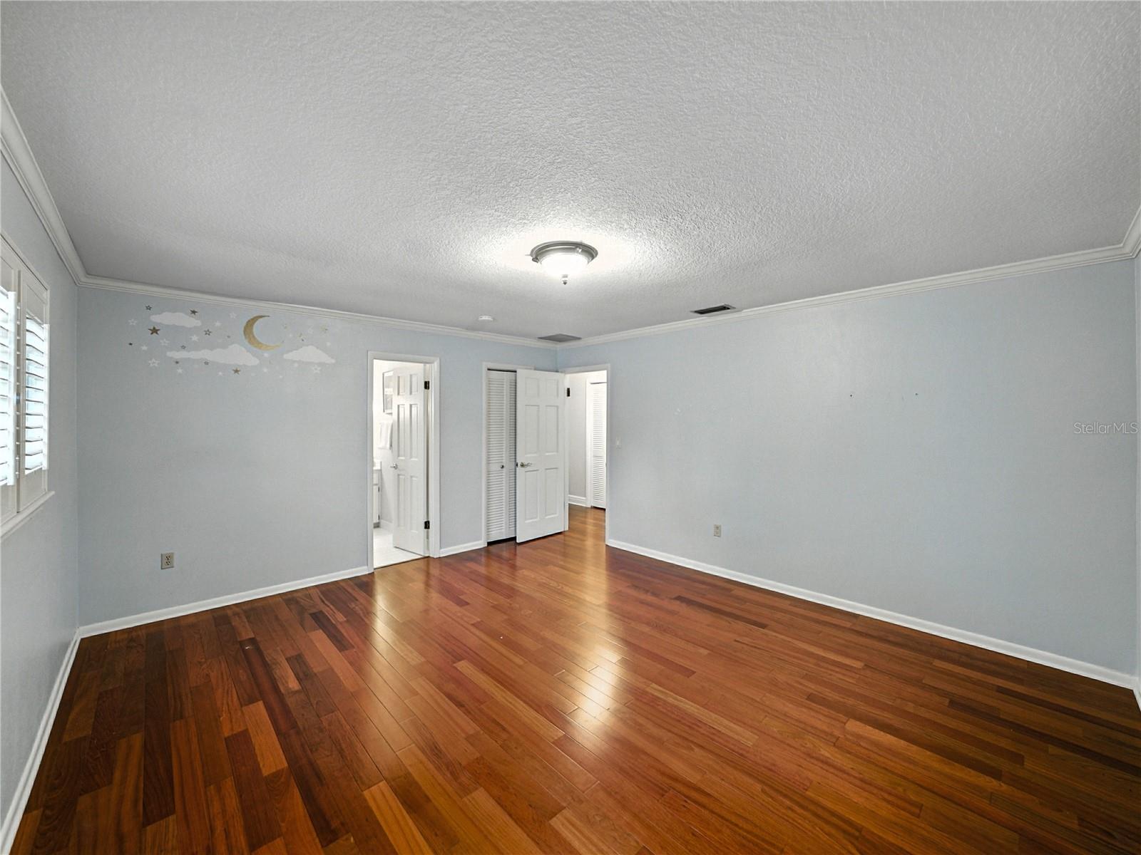 Image 40 of 95 For 1249 Lake Point Drive