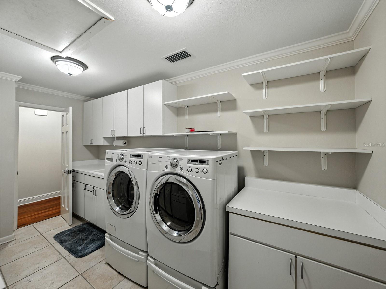 Image 54 of 95 For 1249 Lake Point Drive