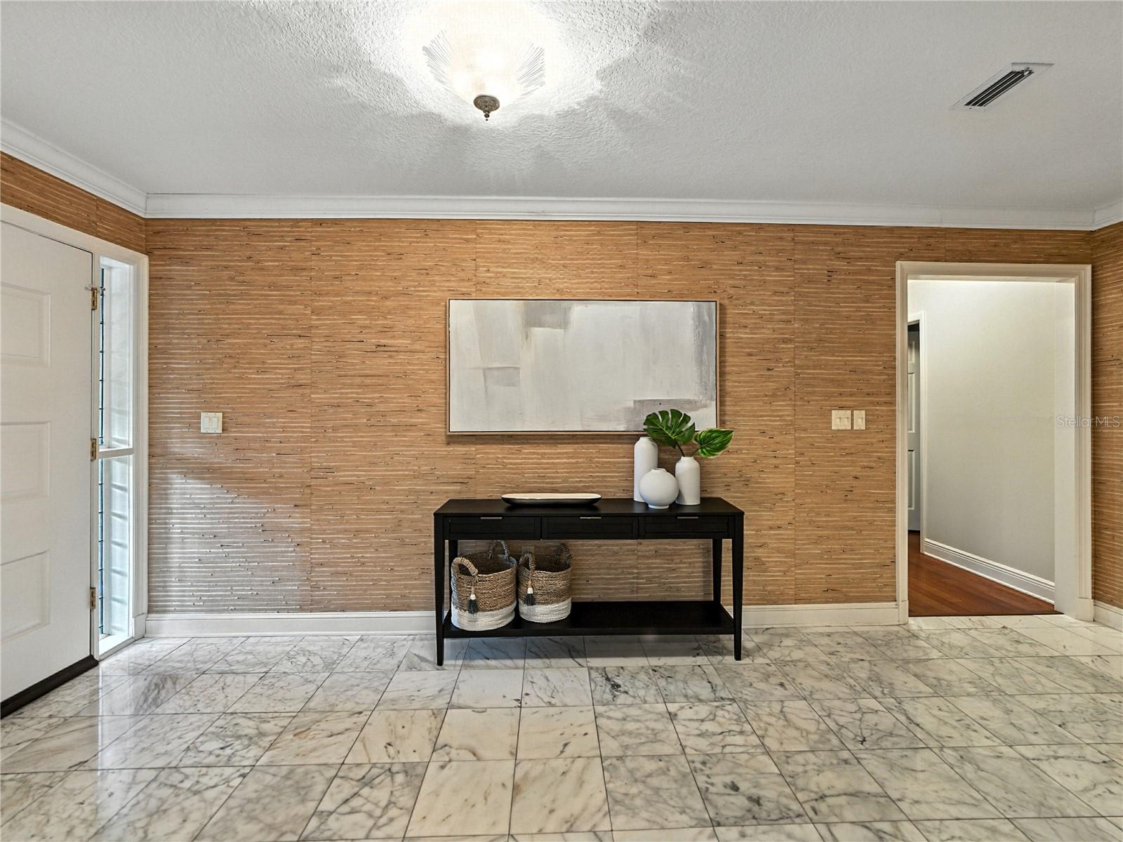 Image 6 of 95 For 1249 Lake Point Drive