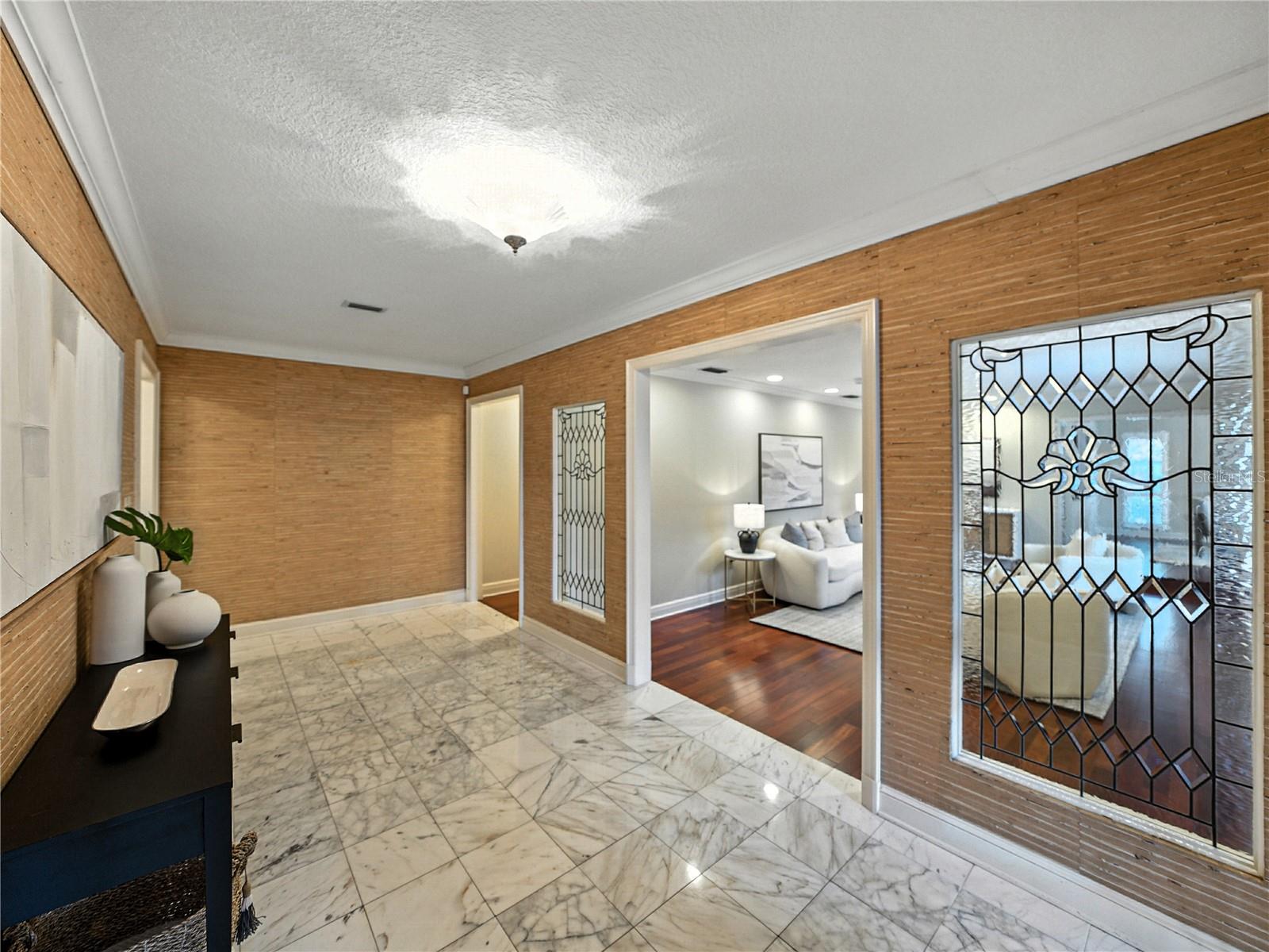 Image 7 of 95 For 1249 Lake Point Drive