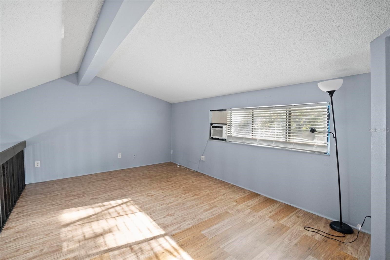 Image 8 of 12 For 2142 Bradford Street 323