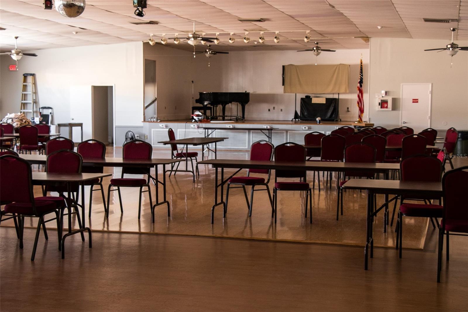 Image 29 of 39 For 1950 58th Avenue N 18