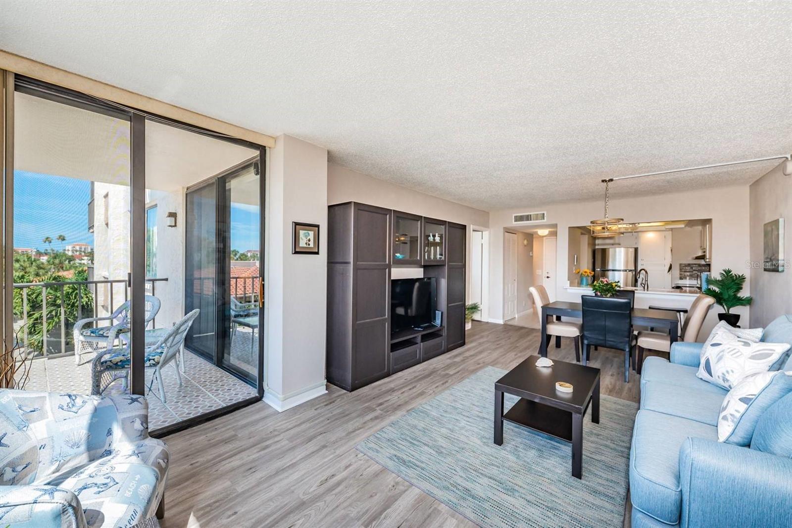 Image 7 of 10 For 6219 Palma Boulevard S 305