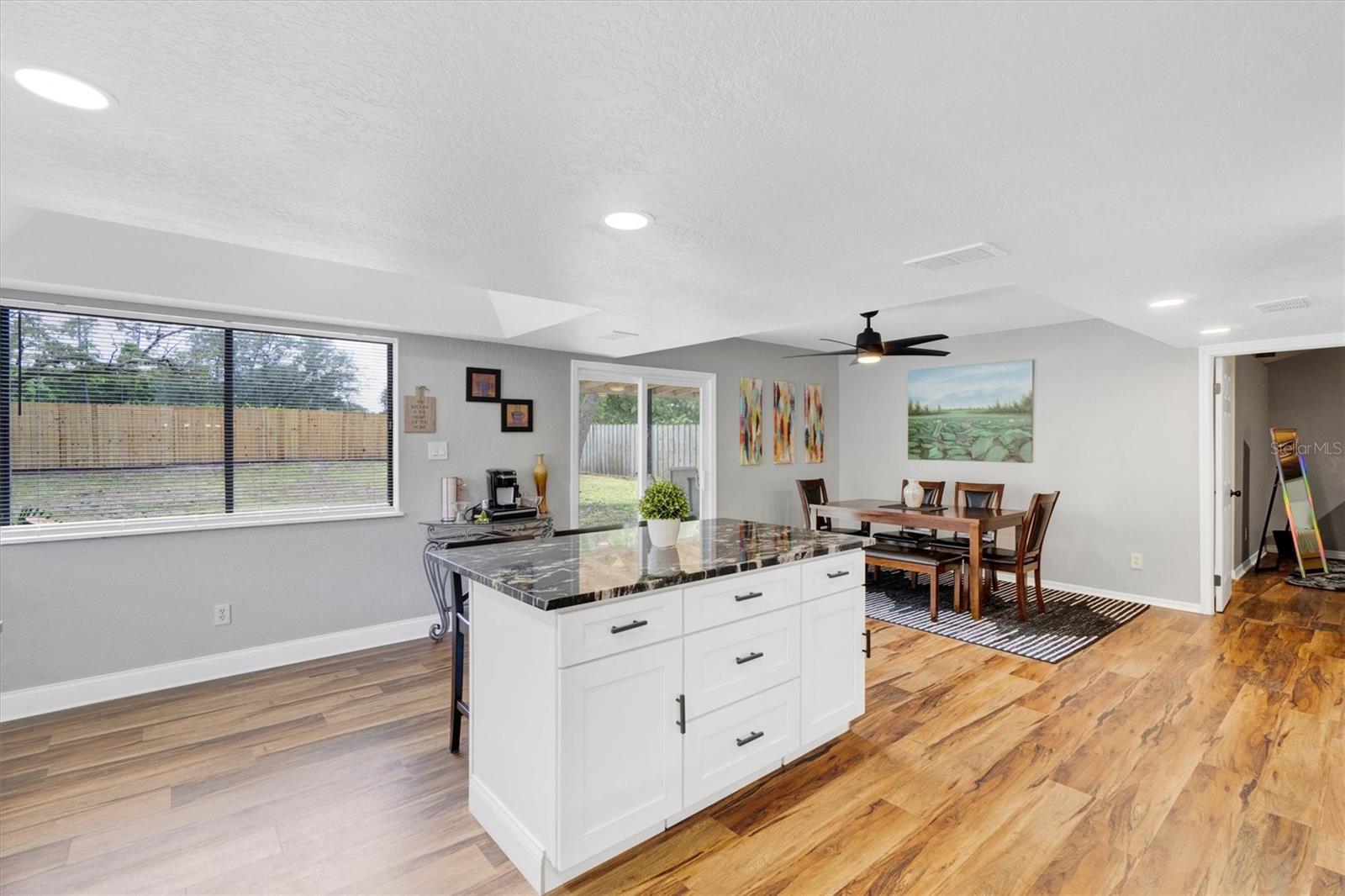 Image 12 of 48 For 331 Hunters Point Court