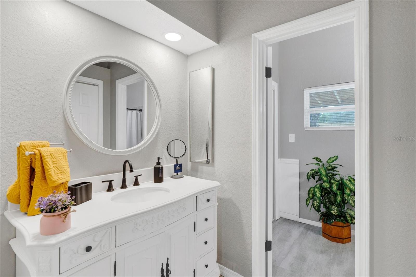 Image 23 of 48 For 331 Hunters Point Court