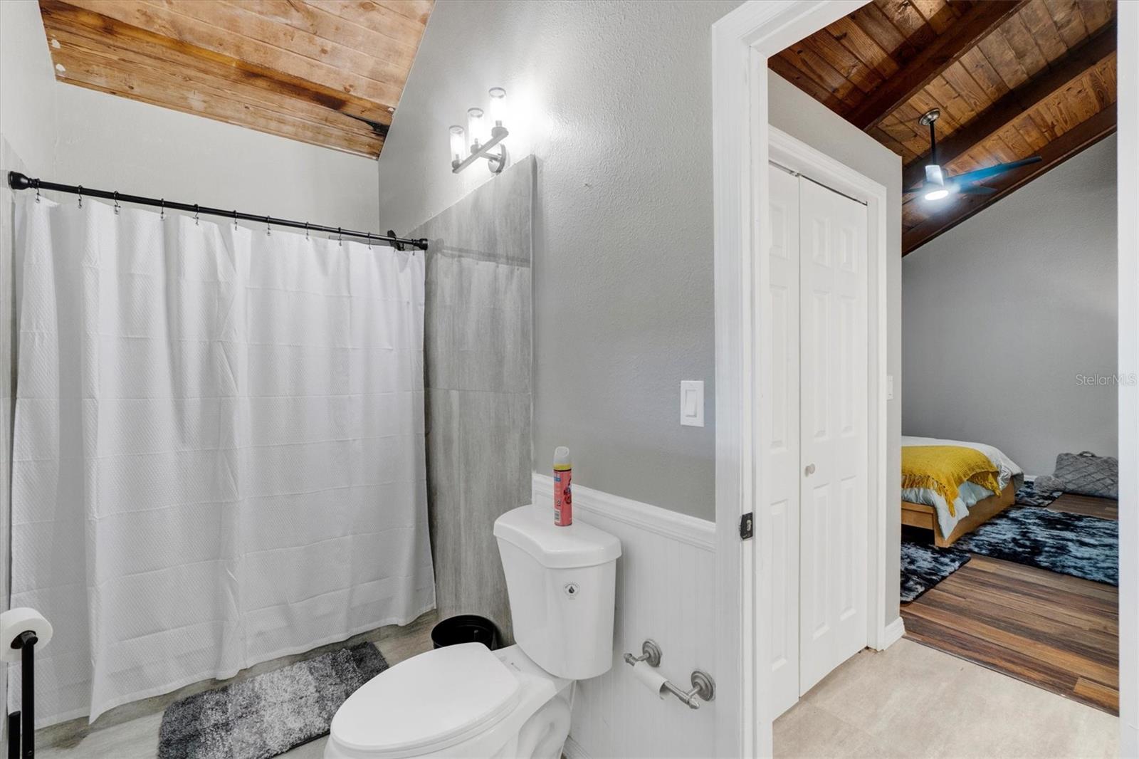 Image 24 of 48 For 331 Hunters Point Court