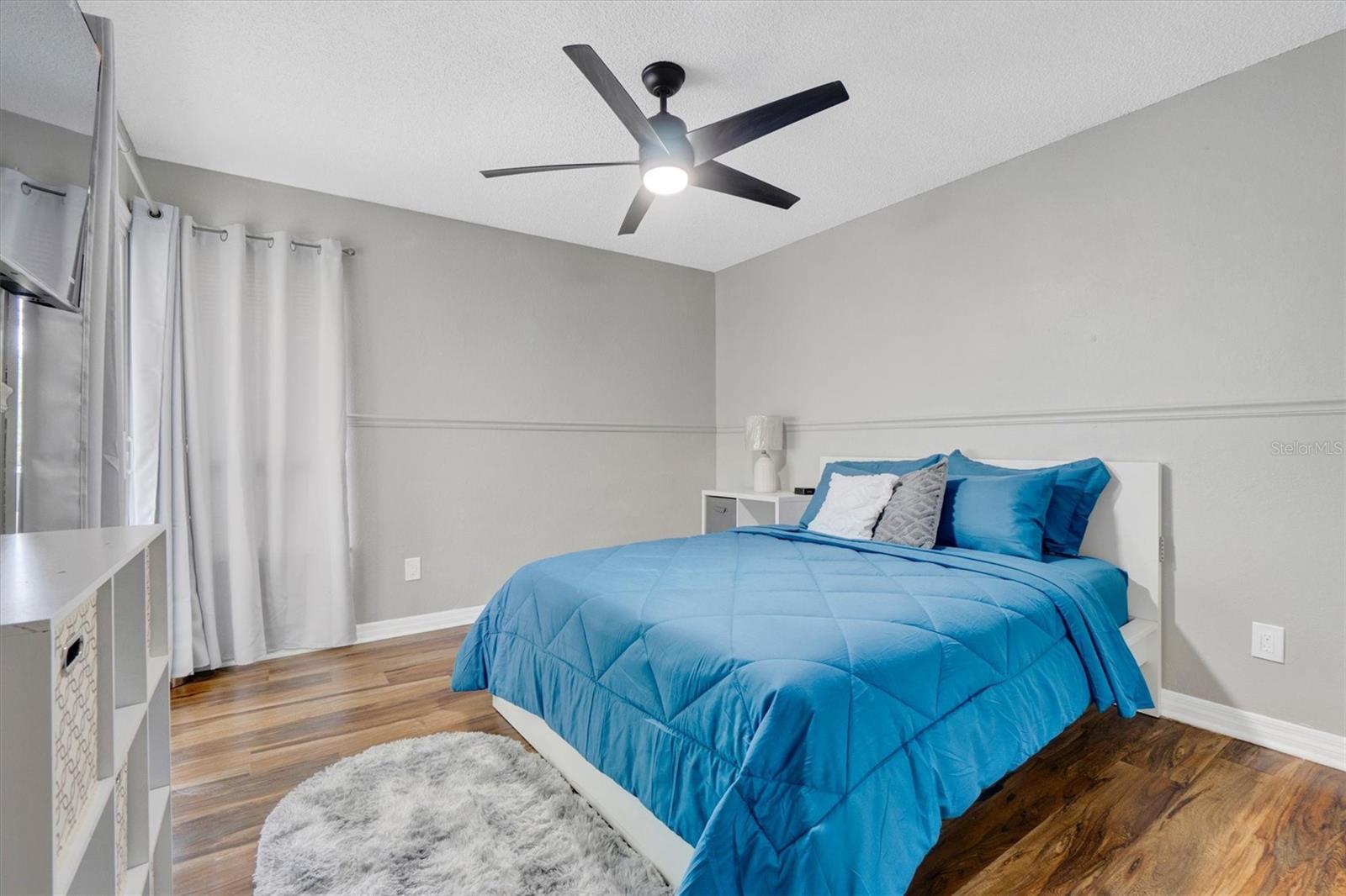 Image 32 of 48 For 331 Hunters Point Court