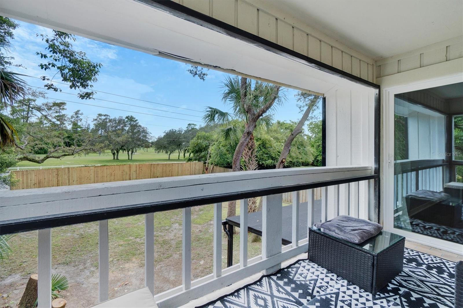 Image 35 of 48 For 331 Hunters Point Court