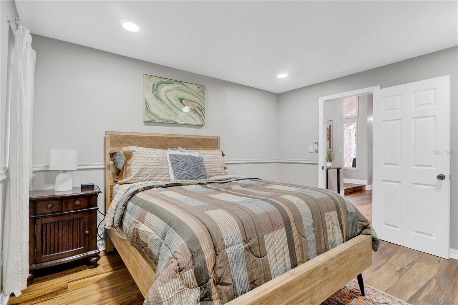 Image 38 of 48 For 331 Hunters Point Court