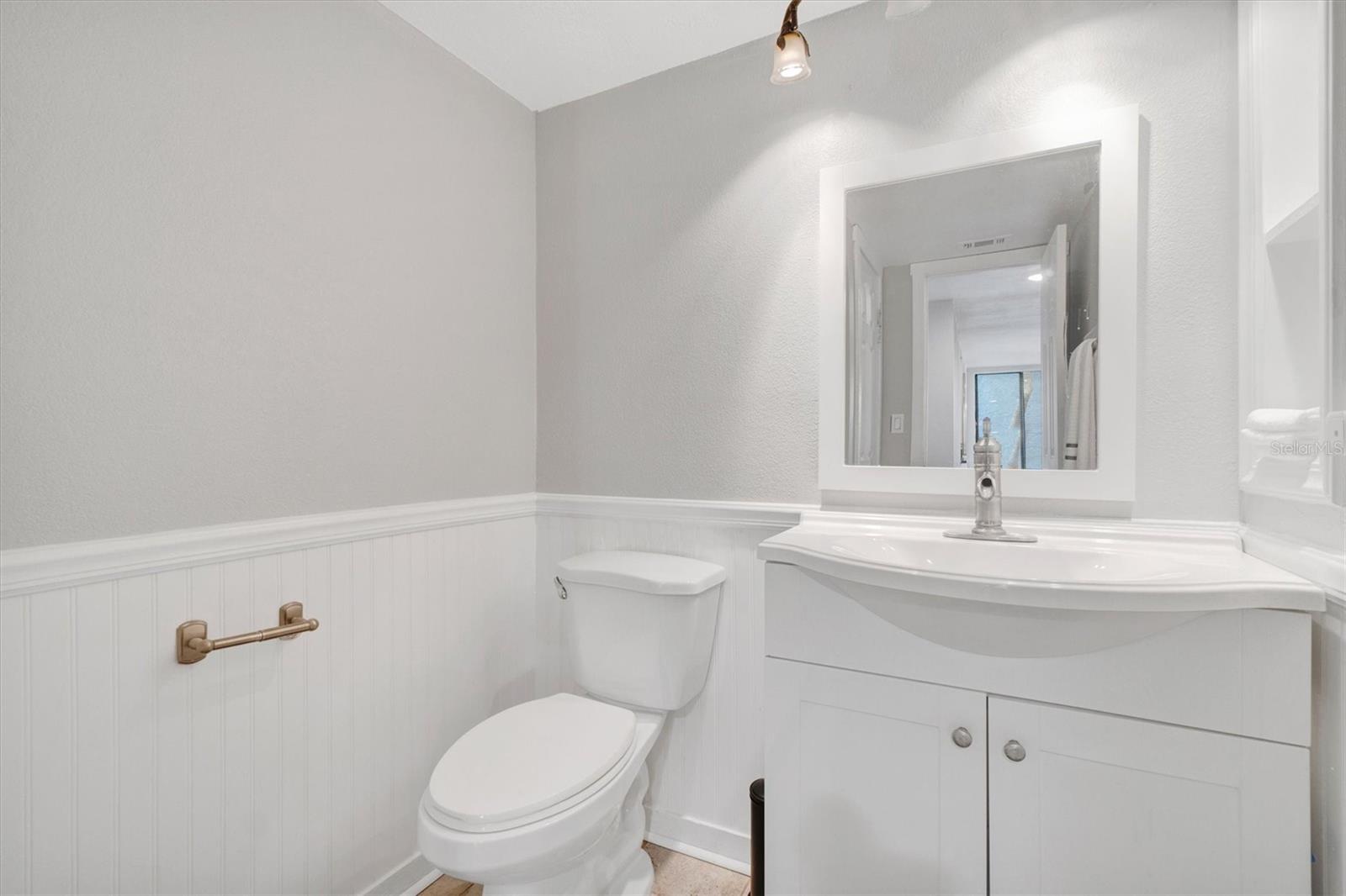 Image 39 of 48 For 331 Hunters Point Court