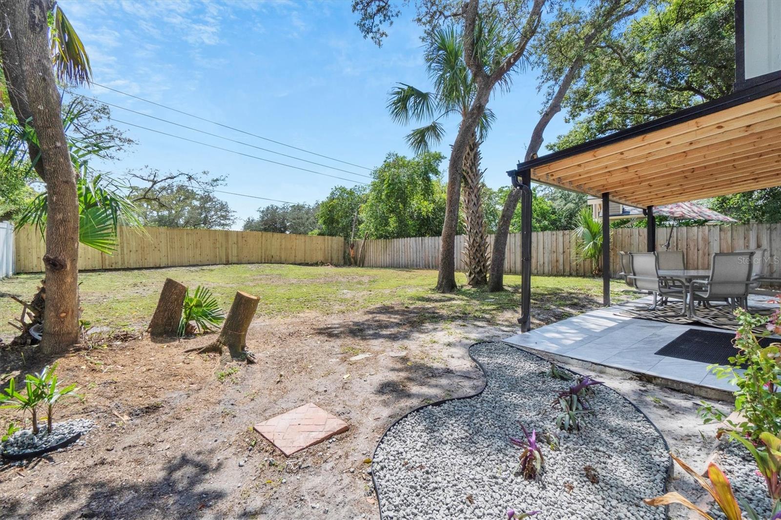 Image 41 of 48 For 331 Hunters Point Court