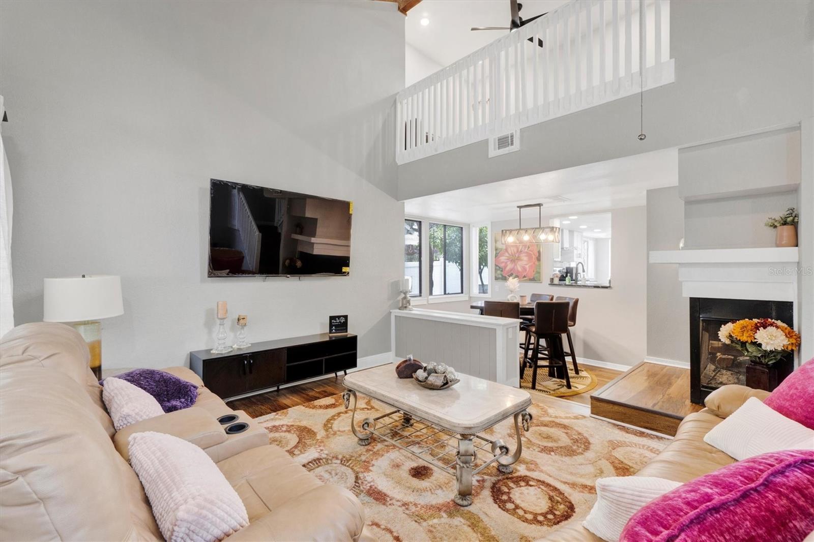 Image 6 of 48 For 331 Hunters Point Court