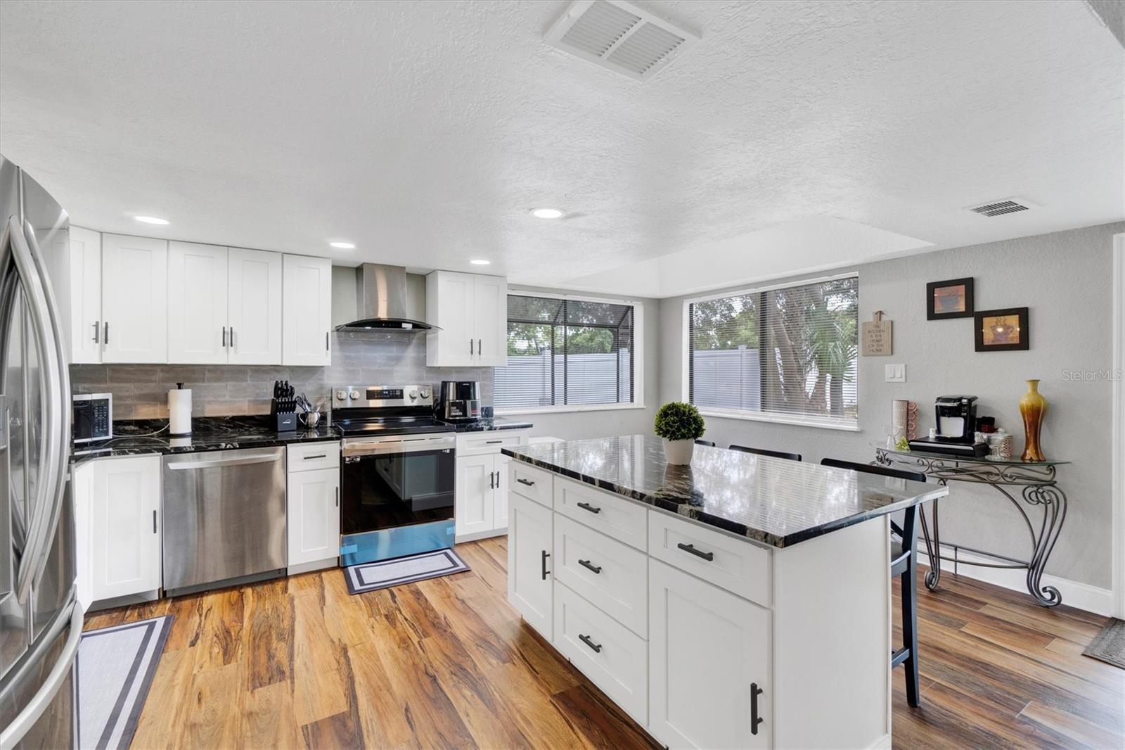 Image 8 of 48 For 331 Hunters Point Court