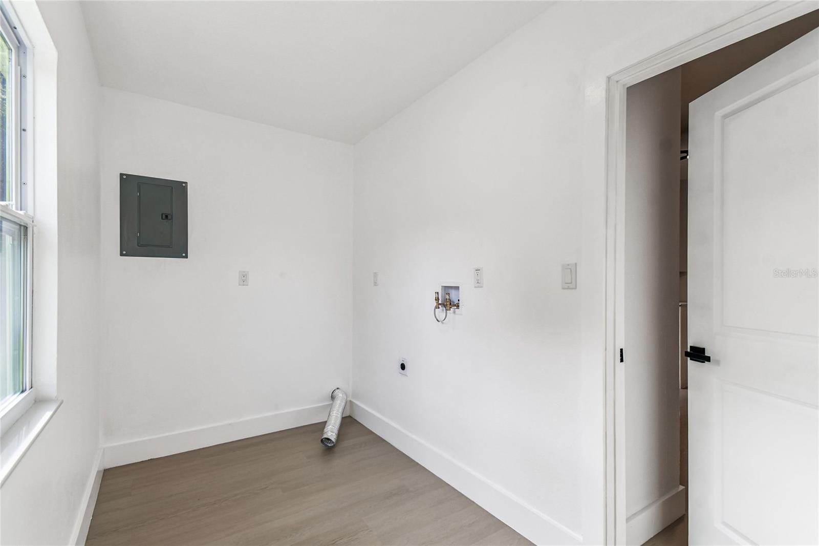 Image 19 of 23 For 16107 Sea Pines Drive