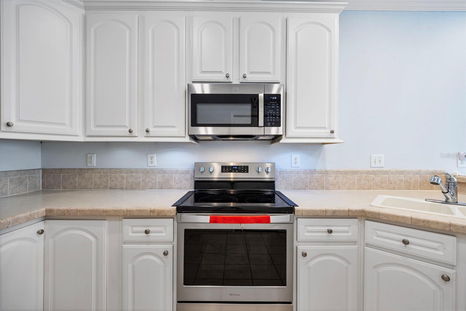 Image 17 of 59 For 7641 Sailwinds Pass