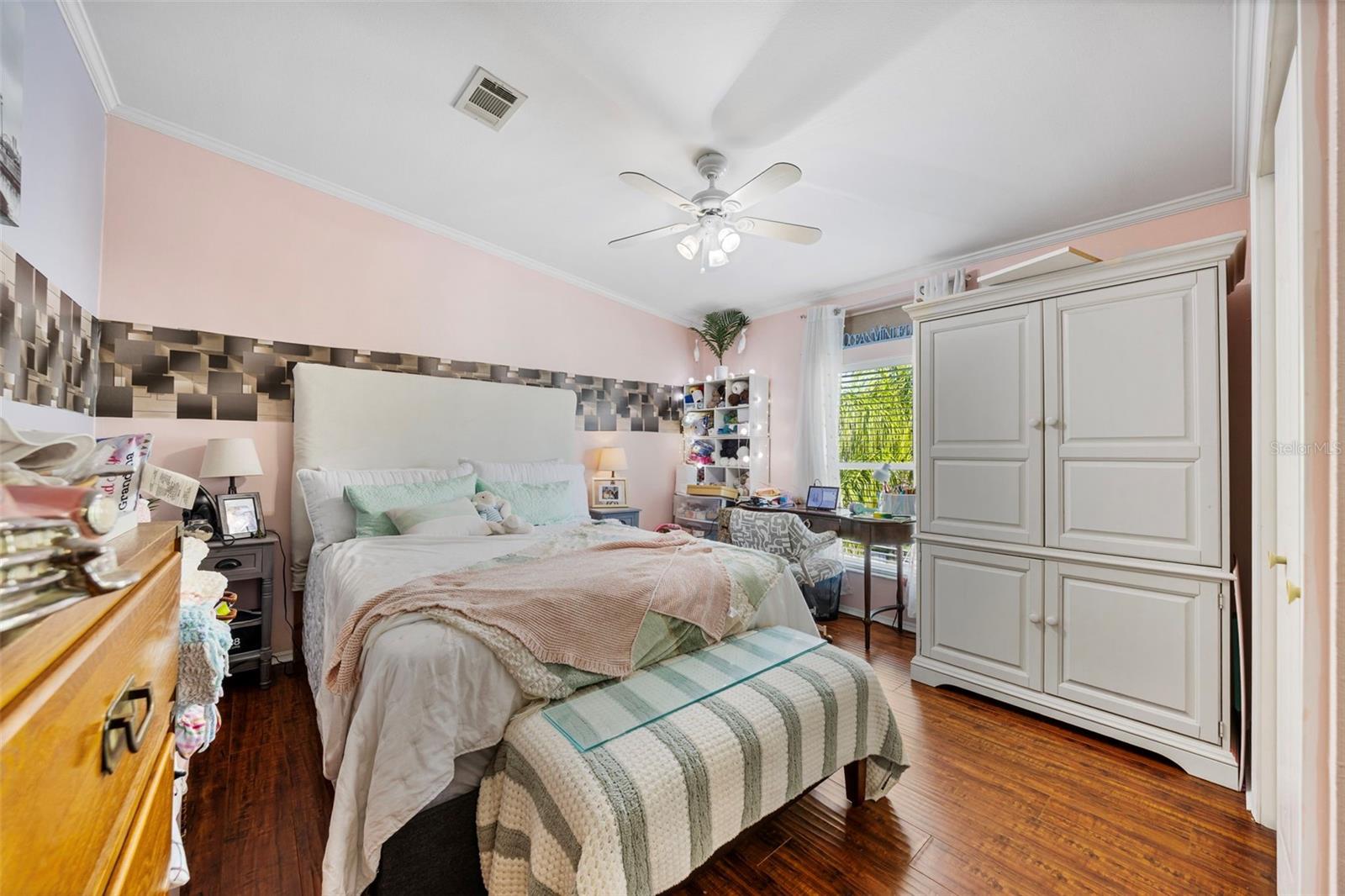 Image 19 of 59 For 7641 Sailwinds Pass