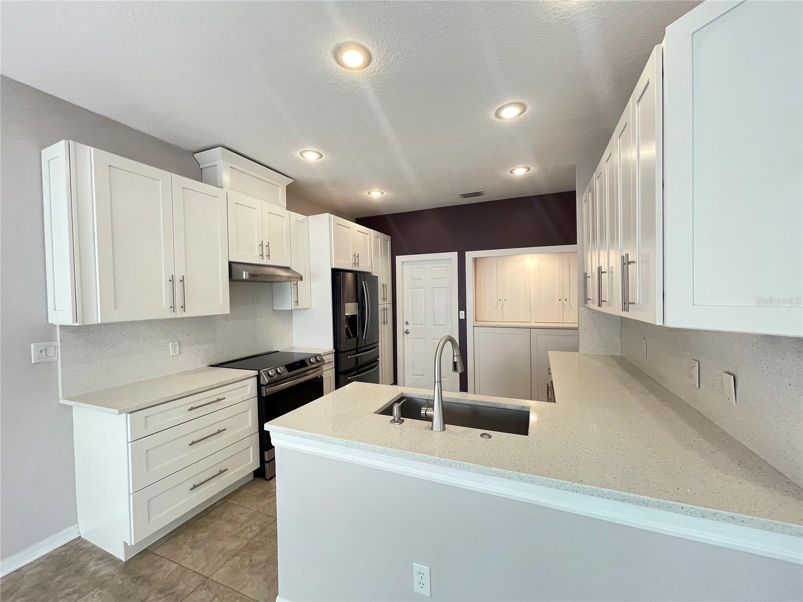 Image 10 of 37 For 11030 Blaine Top Place