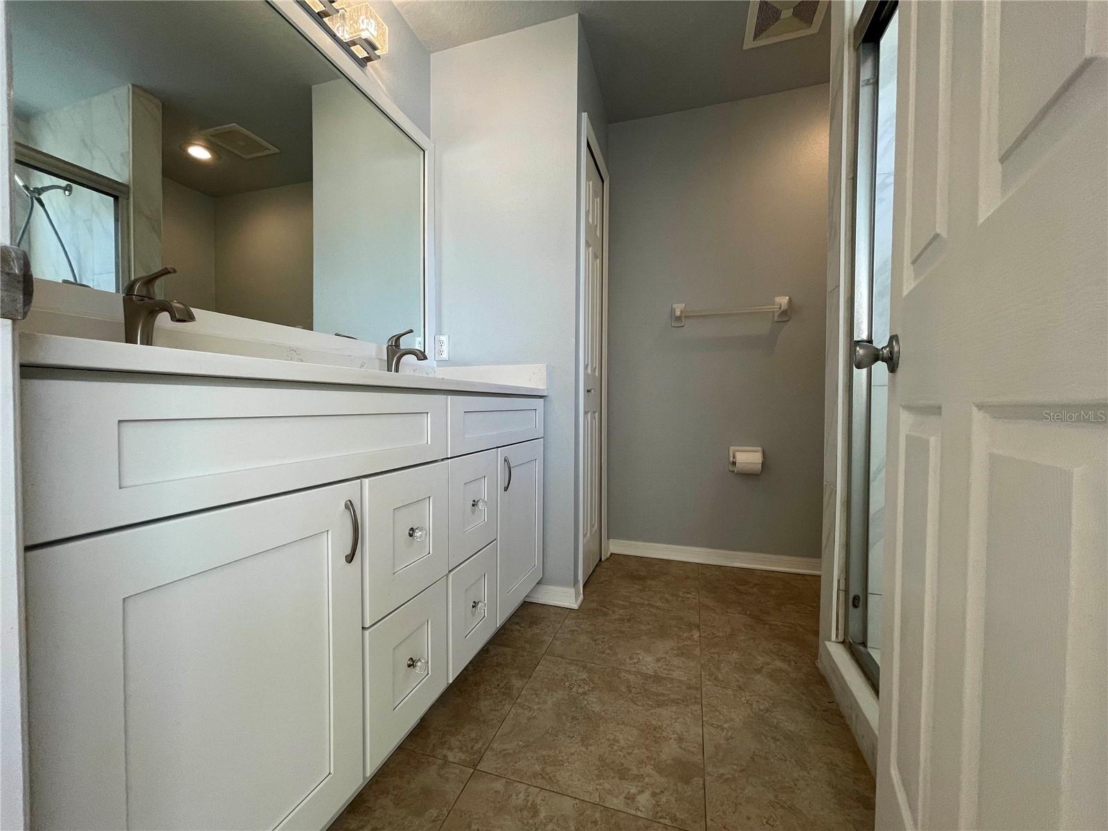 Image 24 of 37 For 11030 Blaine Top Place