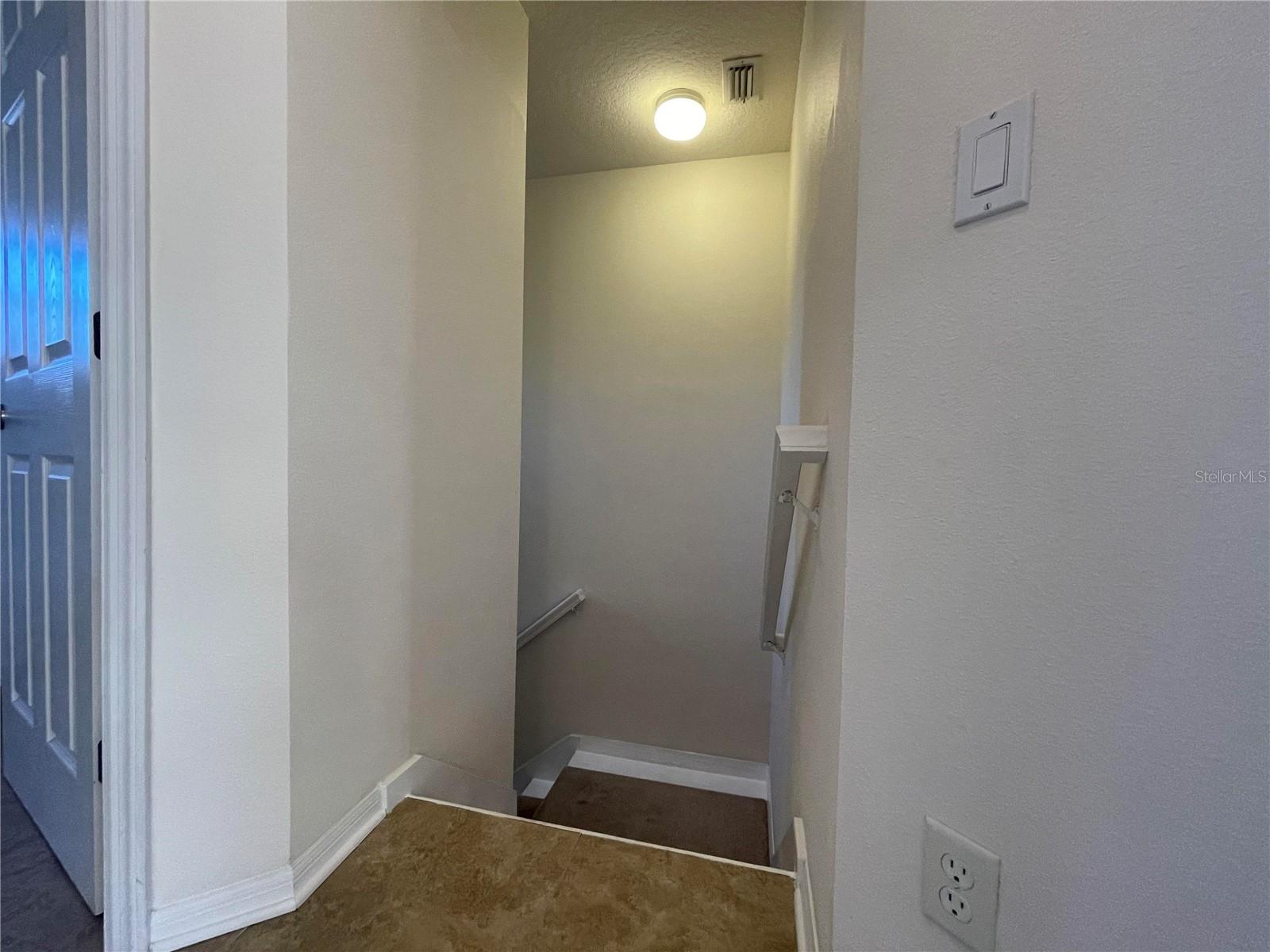 Image 29 of 37 For 11030 Blaine Top Place